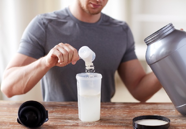 Take and Mix Amino Acids Taking BCAA for Fitness